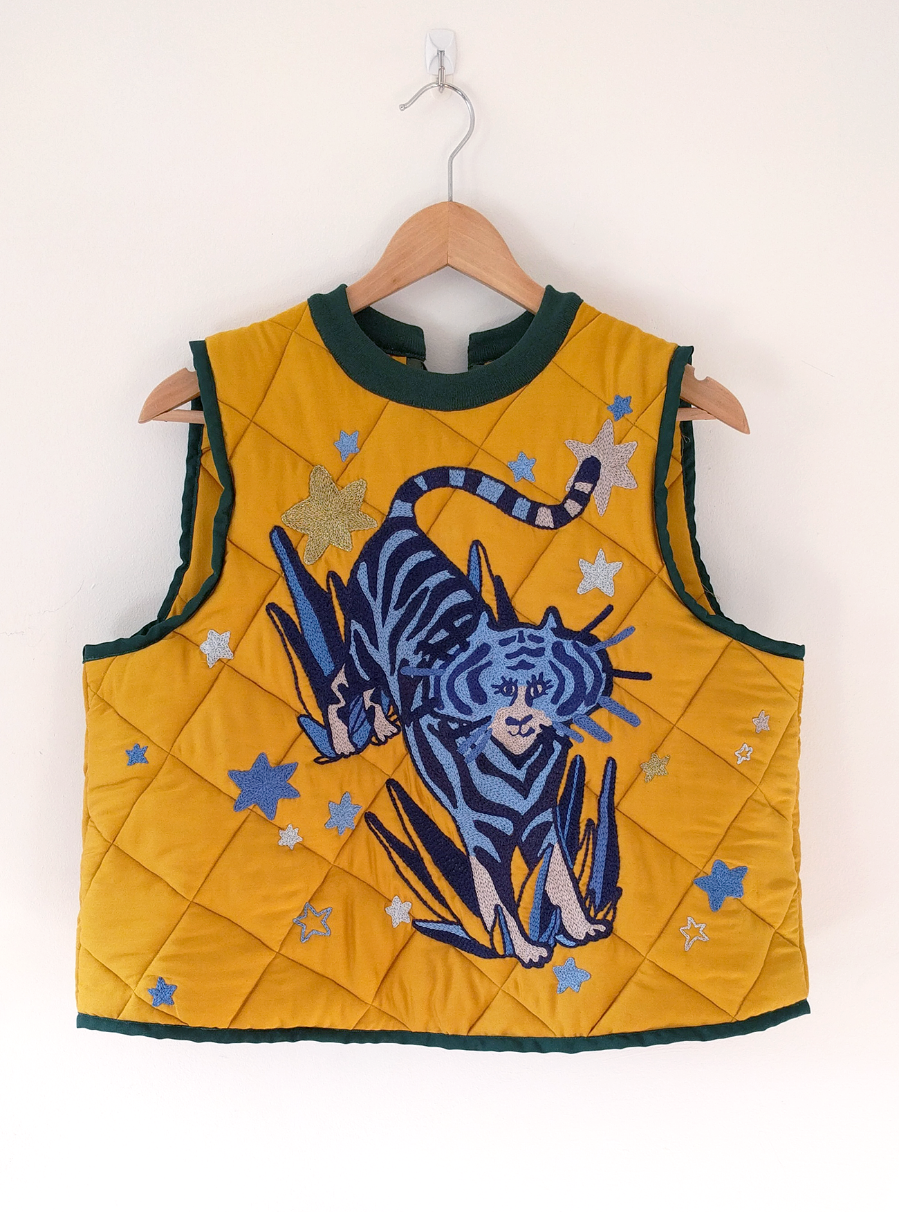 Tiger motif embroidered vest